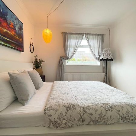 The Barefoot Bungalow In Picturesque Prestatyn Buitenkant foto