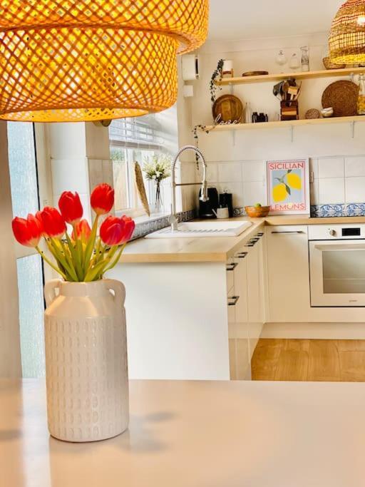 The Barefoot Bungalow In Picturesque Prestatyn Buitenkant foto