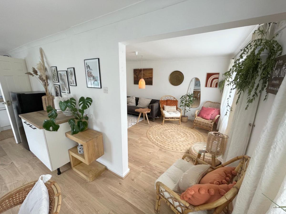 The Barefoot Bungalow In Picturesque Prestatyn Buitenkant foto